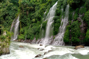 Air Terjun di Lahat