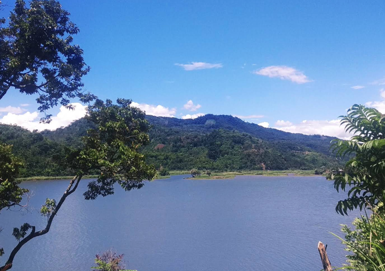 Danau Tes