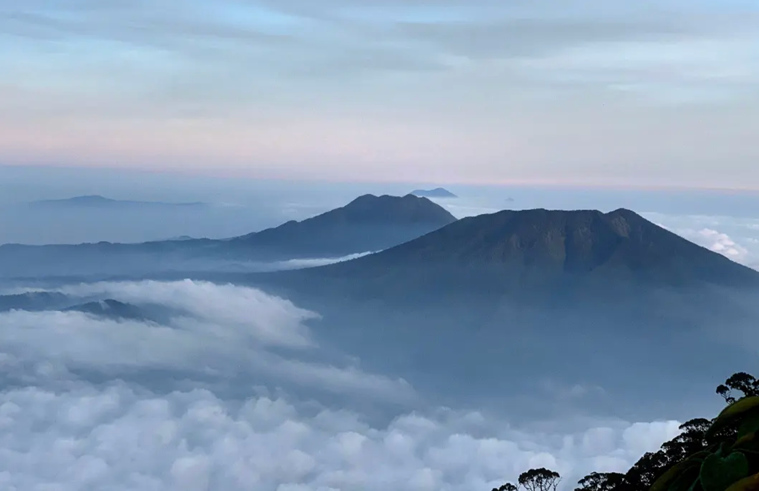Gunung di Jambi