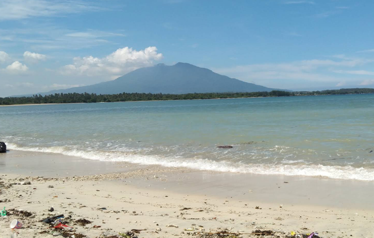 Bagus Beach Walk