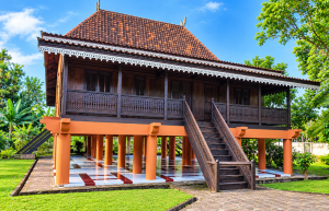 Rumah Adat Kajang Lako